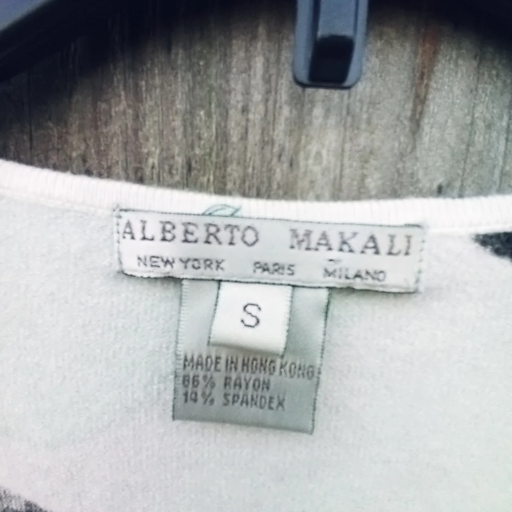 VINTAGE ALBERTO MAKALI BUTTERFLY BEADED SZ S COLORED PATTERN TOP Y2K ROUND NECK - Picture 9 of 9